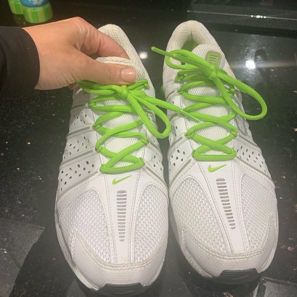 Nike ID Shox - Picture 3 of 4